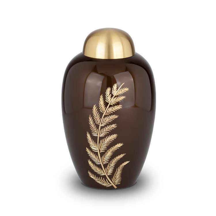 grote-urn-traditioneel-metaal-bruin